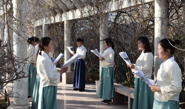 
学前教育专业（国学幼师偏向）报考的人数为什么这么多？“乐鱼体育，leyu乐鱼体育”(图2)